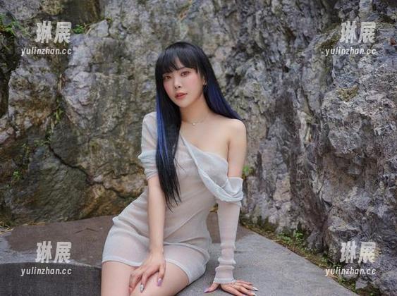 看Dami(퀸다미)比基尼全套图集，难免走神，又被自己失去理智的欲望拽回！