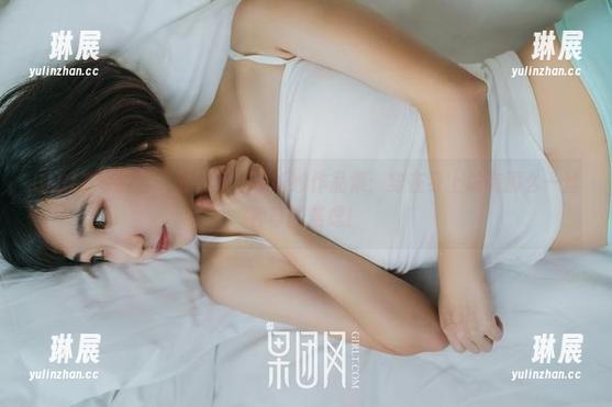 GIRLT果团网 - 分享周妍希婚纱作品集：穿在身上总有那么一丝神奇的焦虑！