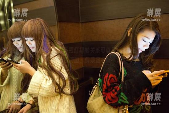 TuiGirl推女郎 - 李丽莎跟红裙的关系可以写一本书了——原图春色满园，快来签名！