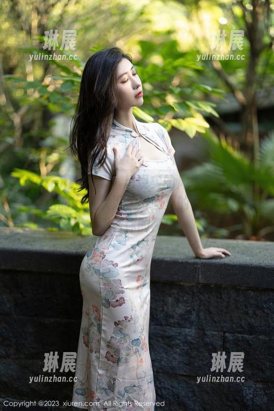Xiuren秀人网 - 超现实的周周不吃香菜：私拍的御姐状况，套图里的每个点都在蹭着你的视线