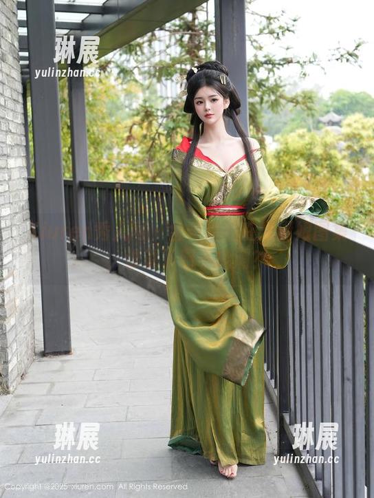 Xiuren秀人网 - 金多娜的在线厨娘图集，谁说下厨不能潮？