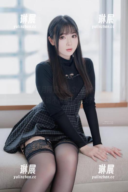 在shimo霜月网盘里：SugarSummer，谁说不能甜得过头？