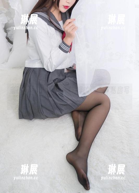 走过路过，别错过你烨烨的情人节私房写真