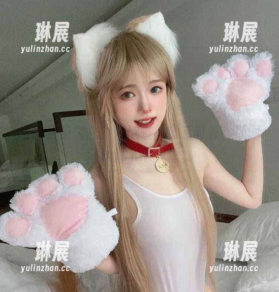 清新还是懒散？倦倦喵的套装写真，原图好似留了个悬念。