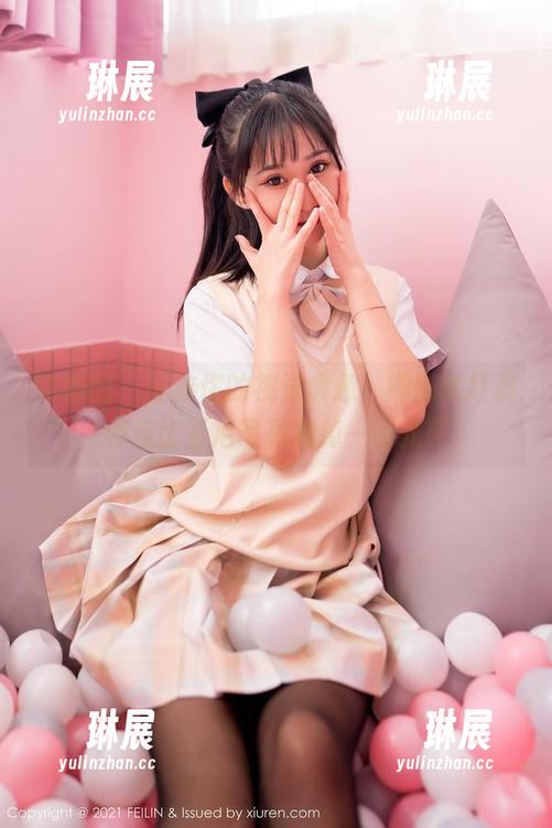 嗲囡囡 - 拯救你的视觉疲惫，姗姗就打奥特曼比基尼写真撒掉一切光环