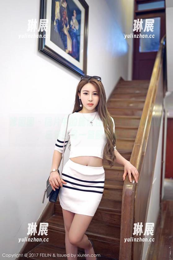 嗲囡囡 - 图片中的施忆佳KITTY再现美腿，感觉能写一篇腿的卖文了