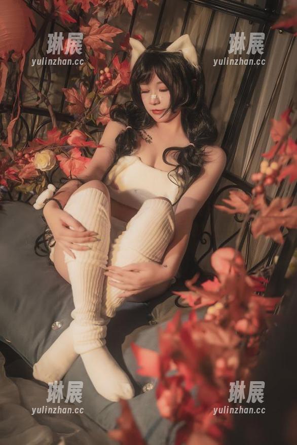 谁说毛衣不能撩？看看无圣光中的奇行家狗崽套图，你会明白我的意思。