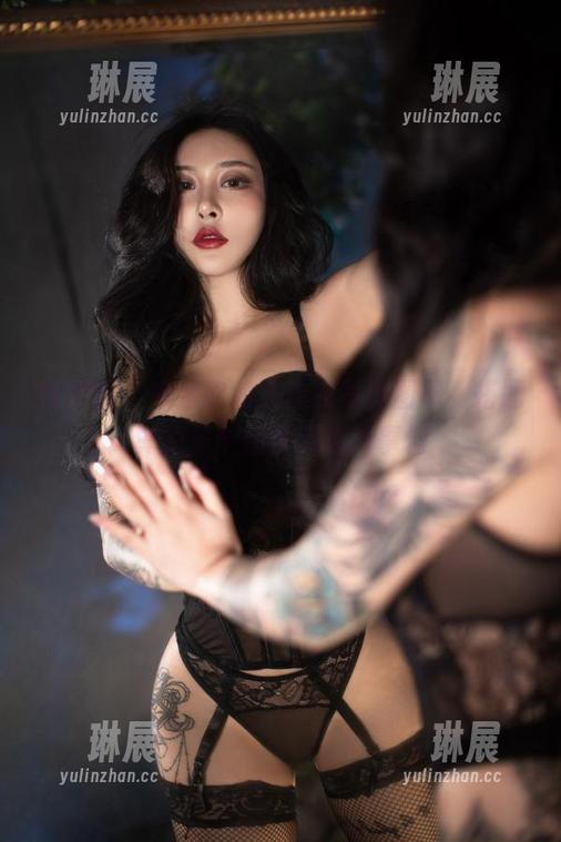 宋昱欣 微密圈 - 宋昱欣的连体衣写真图册,搭配真的是个值得深思的事情