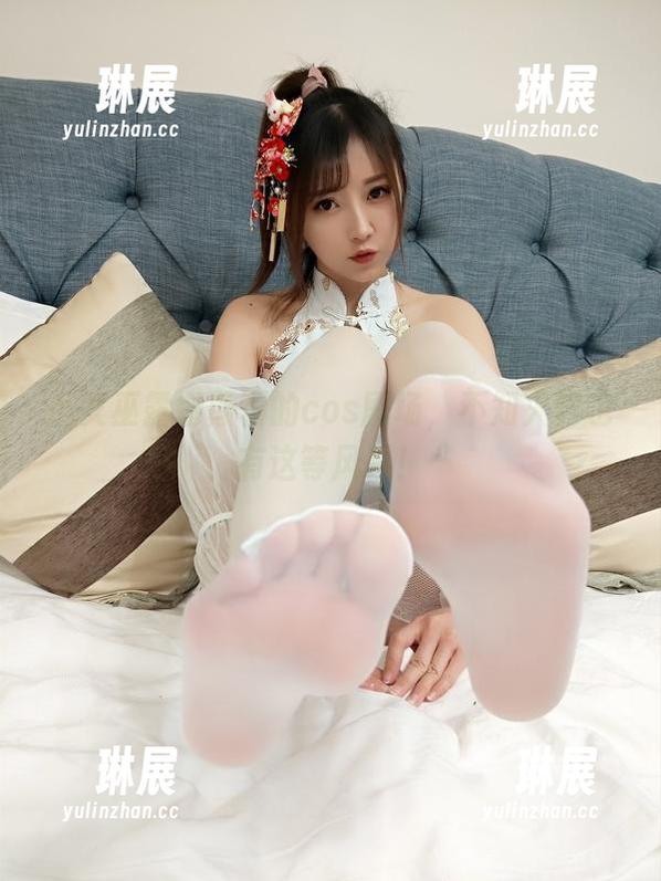小女巫露娜颠覆的cos剧场，不知火舞也有这等风采！