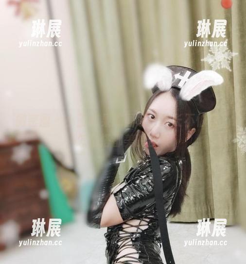 小玉吃果冻 微密圈 - 小玉吃果冻图包:腿长不怕磨,怎么搭都美的合集