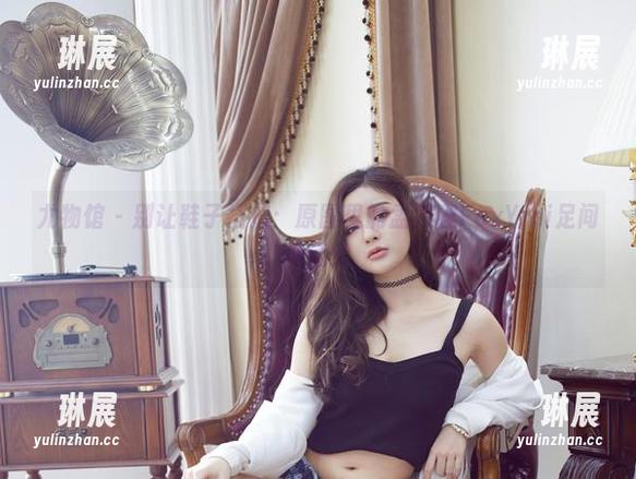 尤物馆 - 别让鞋子挡道：原图里的孟狐狸FoxYini足间趣话！