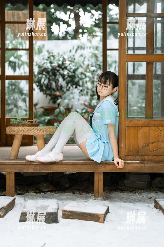 幼水铃衣 幼水铃衣双人校服嬉戏,图册中藏着的每个瞬间都让人忍俊不禁!