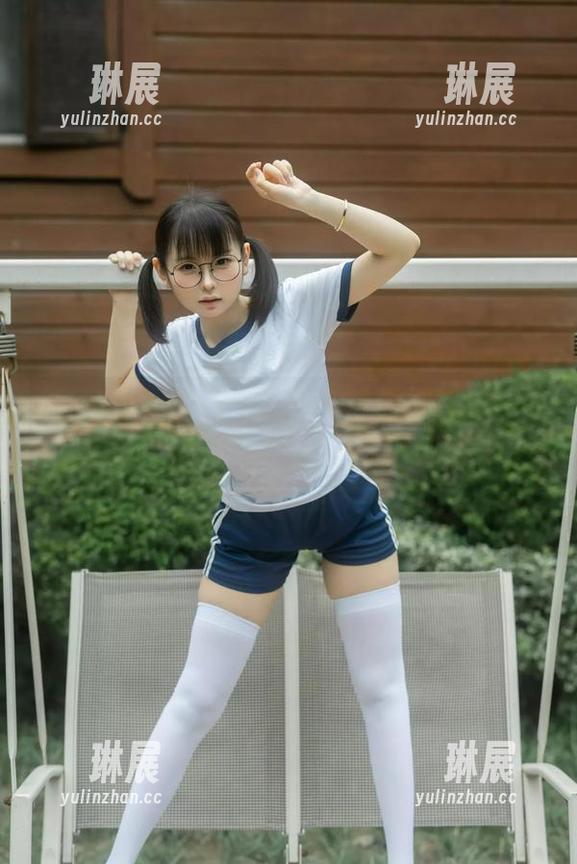 抓住机会！幼水铃衣甜心写真免费上线，今天就来一次甜蜜的偶遇！
