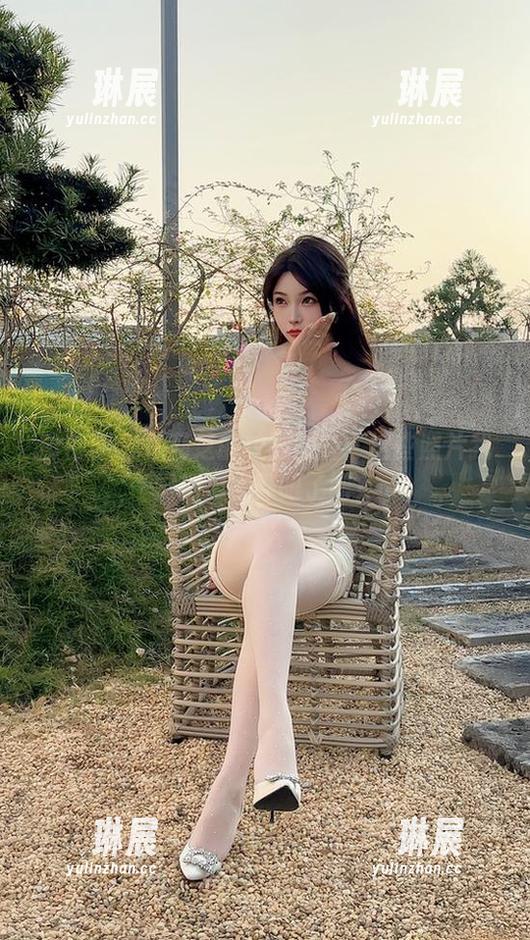 微密圈 - 徐莉芝的校园图鉴：这些照片我觉得也太养眼了吧？