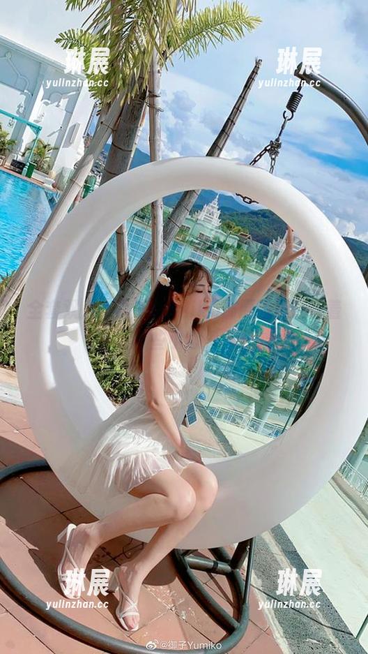 御子Yumiko 全套双人,御子Yumiko那原图里还藏着些小心思