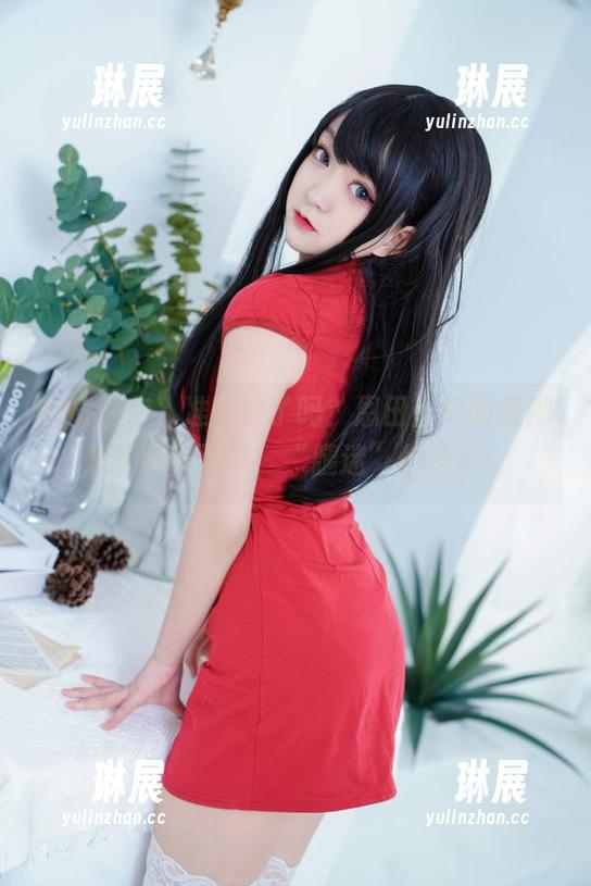 恩田直幸 好奇的你,准备好了吗?恩田直幸的美脚原图等你下载,“腿迷”们快来!