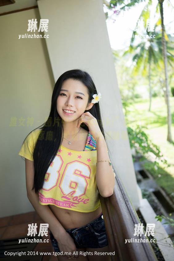 推女神 - 图片中“玉兔miki”的表情让我琢磨，学姐到底在想啥呢？