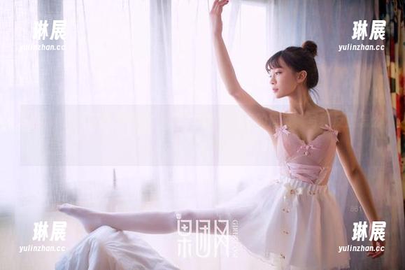 果团网-裴希西 果团网 - 内衣遮不住的,是裴希西那随意的俏皮,写真反正怎么看都不腻。