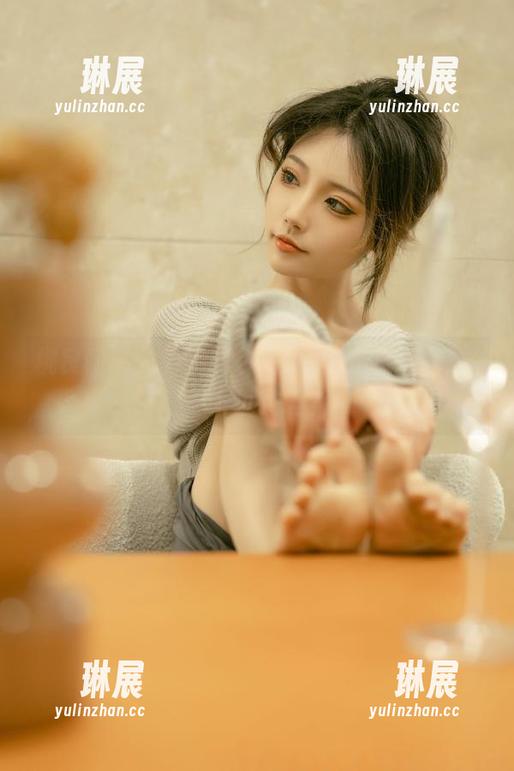 桃良阿宅的私拍图包：豹纹也能这么玩，你听说过吗？