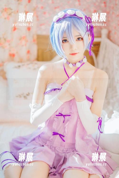 桜桃喵与她的女仆装合集：洗衣服的时候居然觉得很美