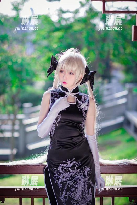 一阵风吹，浅野菌子的户外写真合集随风而舞