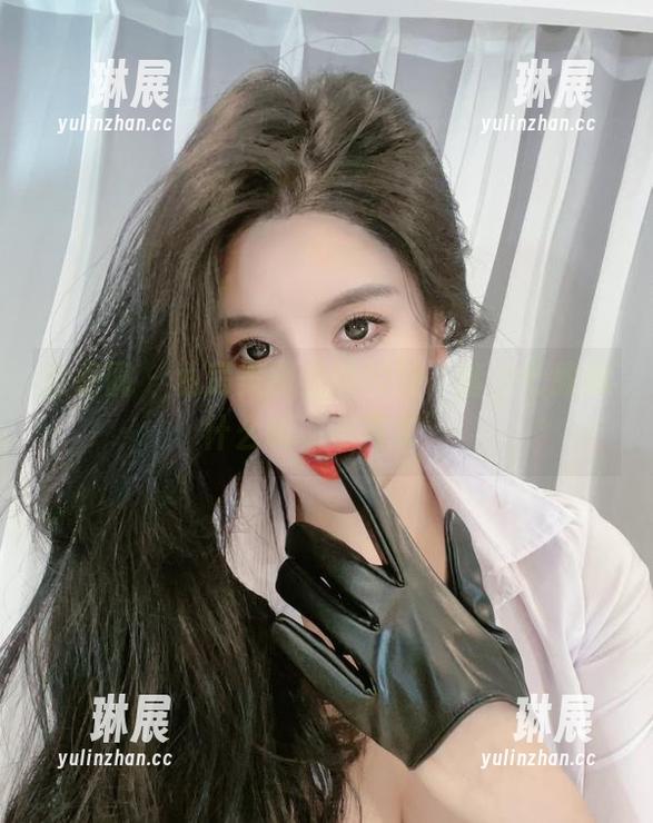 猪小七 微密圈 - 私房美图里的校服,猪小七教你什么叫‘不简单’