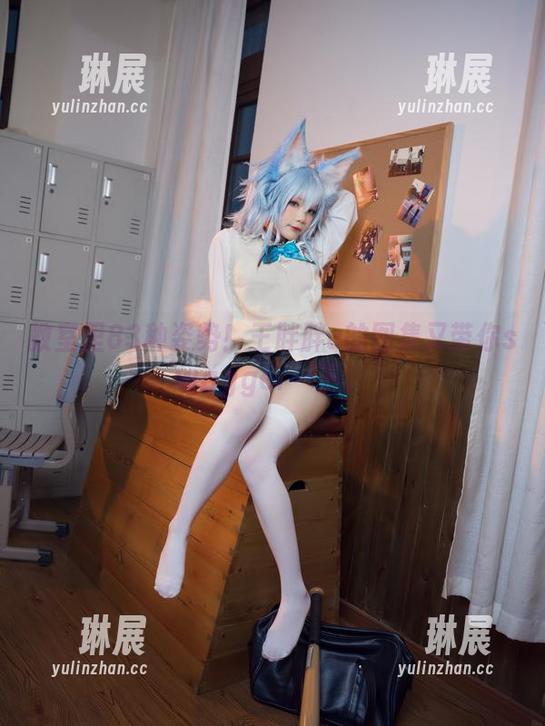 教室里83种姿势！王胖胖u的图集又带你swagger一下。