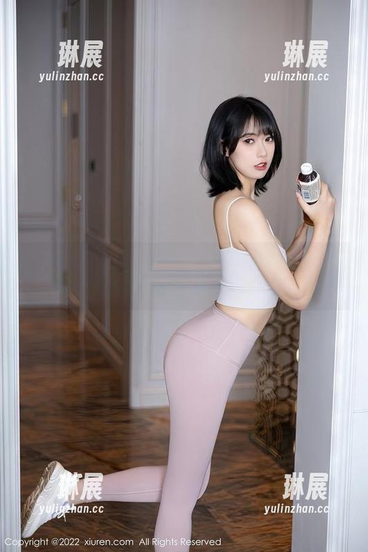 秀人网 - 伊小七MoMo和她的体操服：这是个下载后再思考的选择吧。