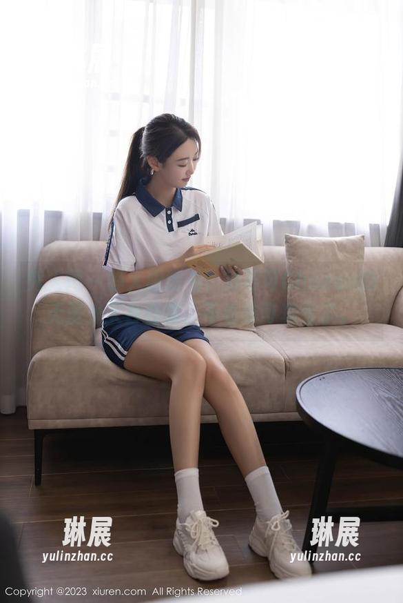 秀人网 - 睁大眼睛看，妙可可Cheese的无圣光天台合集，不看你可真亏了。