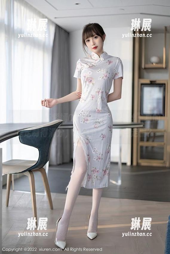 秀人网-杨紫嫣Cynthia 秀人网 - 杨紫嫣Cynthia的“肉丝”真的是定制得满分,但细节好像有点走偏?