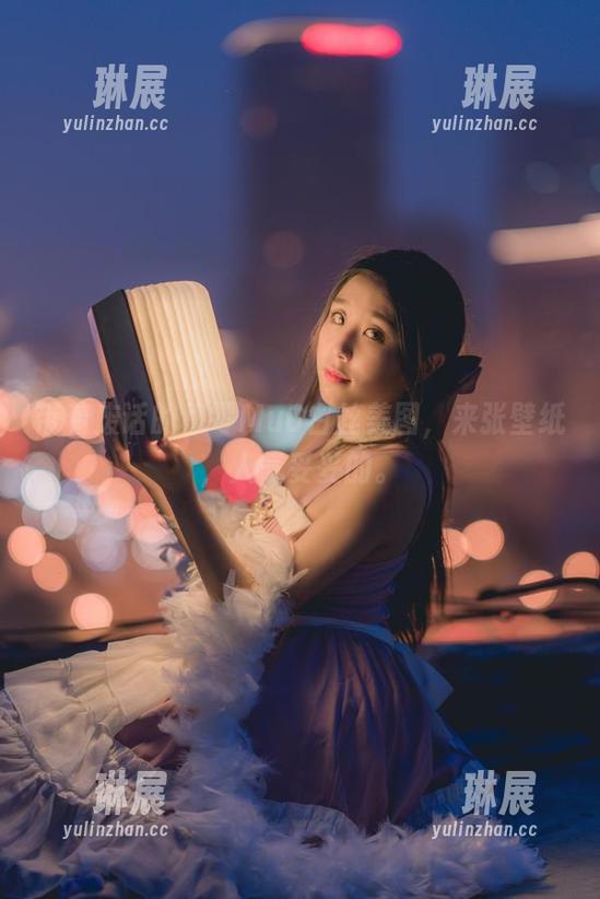 带着废话的穆零Mu0白丝美图，来张壁纸，人气妥妥的。