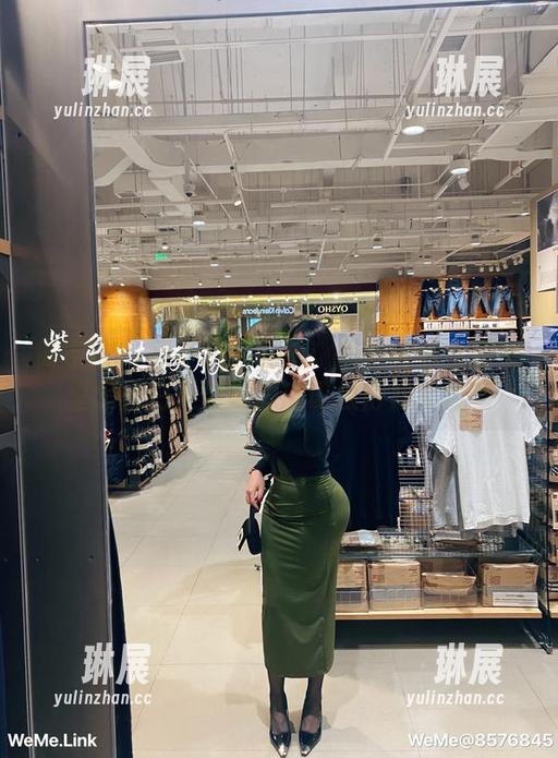 微密圈 - 童小芯的私拍：看她在修女服装里怎么把天使与恶魔切换得如此流畅