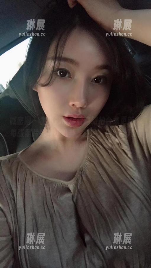 微密圈 - 童小芯带你看遍旅拍合集更新，每张照片都有小八卦，注意，别刚点开就被剧情吸引了。