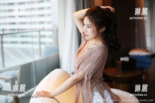 美媛馆 - 王馨瑶的旅拍分享：每个瞬间里仿佛都有小故事在悄悄念叨。