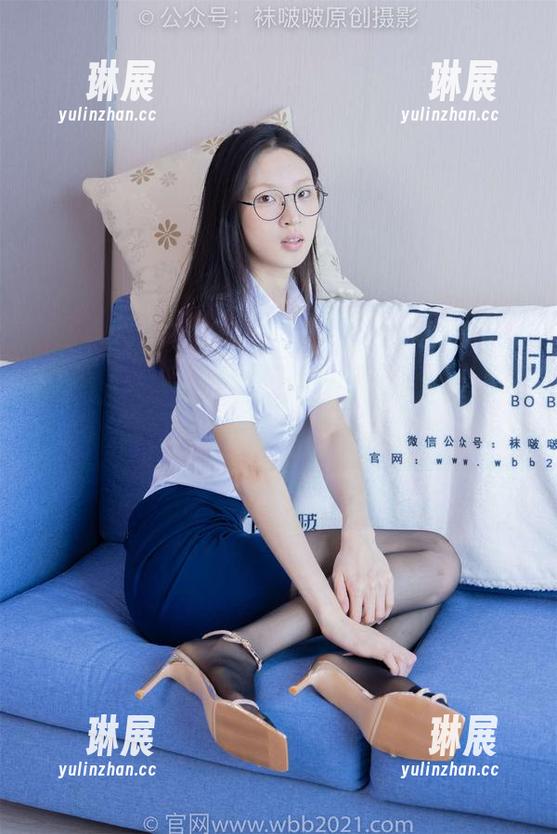袜啵啵 - 就问你们，奶油的帆布鞋绝了没？美图等你来鉴定喔～