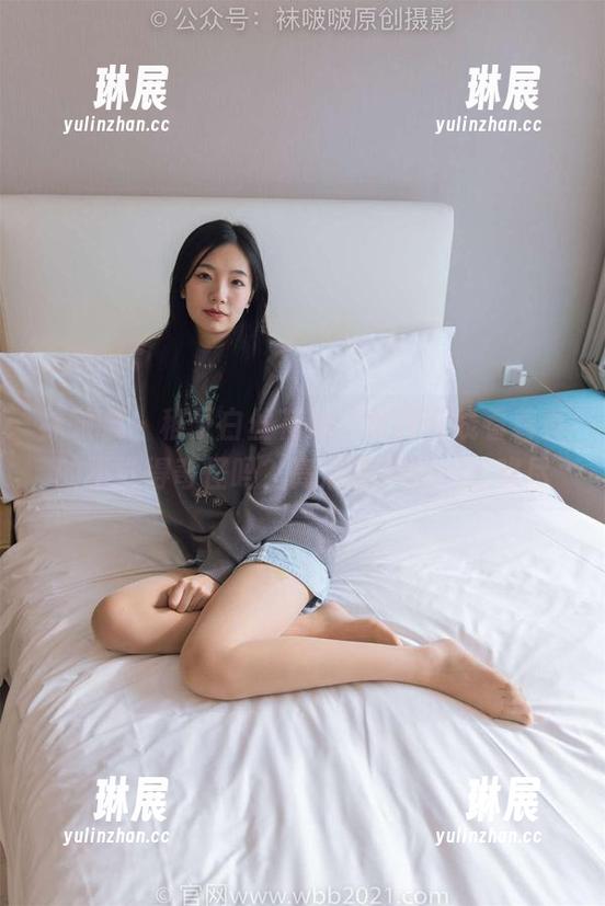 袜啵啵 - 稚予白丝花絮，这样在线看着真的不觉得奇怪吗？高清感真的一言难尽