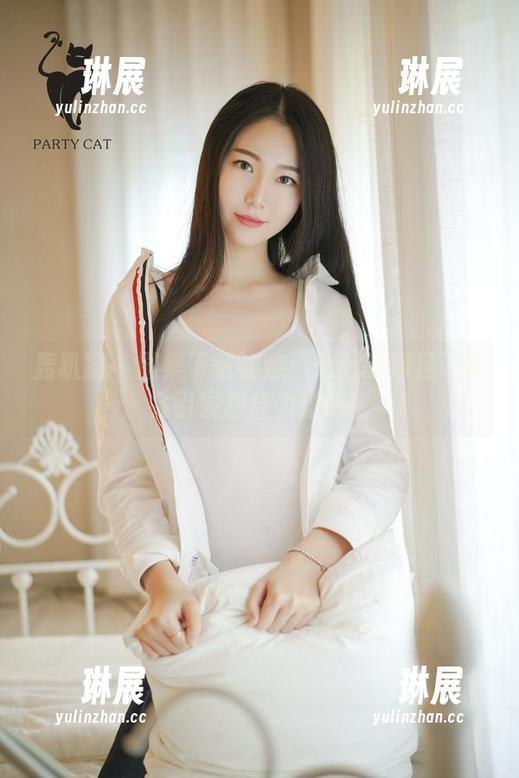 轰趴猫 - 图集下载注意：七七的裸足可能会引发想象力过剩！